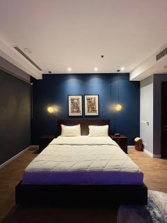 LA Getaway - DHA Phase 5 Penta Square - 2