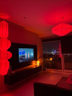 LA Getaway - DHA Phase 5 Penta Square - 1