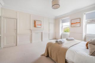 Beautiful 1-Bed Flat with High Ceilings - 3