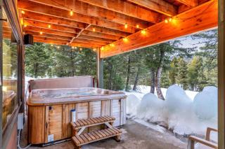 Big Sky Chalet Private Hot Tub plus Mountain Views - 8