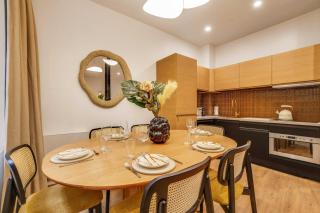 BEAUFITUL APMT - AC -2BR-6P- NOTRE DAME - 3