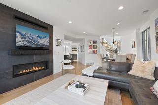 Luxe Park City Retreat Ski-in Ski-out plus Hot Tub - 3