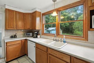 Badby Wood Farmhouse 3BR 3BA Fauquier County - 4