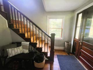Badby Wood Farmhouse 3BR 3BA Fauquier County - 1