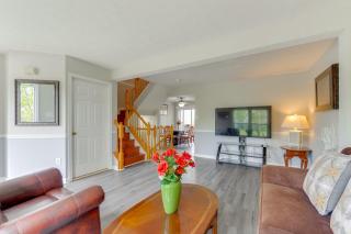 Close to Hospital and White Marsh! Rosedale Townhome - 4