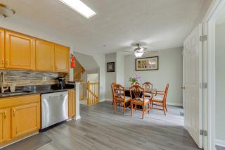 Close to Hospital and White Marsh! Rosedale Townhome - 2