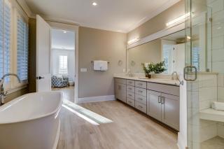 AV3-39: 3 39th Avenue - 2