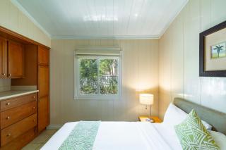 Kokomo Classic 2 Bedroom Cottage - 3