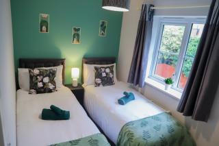 Bright 4-Bedroom-Sleeps 7-Ideal for Contractors Deal - 7