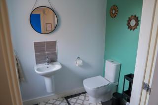 Contractor Ready 4-Bedroom-Sleeps 7-Perfect for Contractors Stay - 5