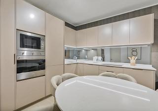 Luxury Executive Apartment at One Rosebank with 2bedrooms and 2 bathrooms - 1