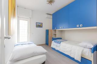 VILLA LILLA Beachfront - Sea View with Parking and Private Garden - 6