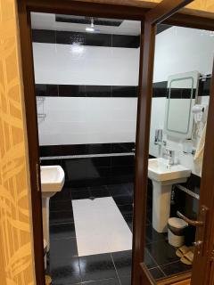 Malibu hostel pub - 5