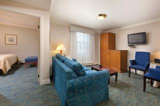 Inn at the Opera - 4