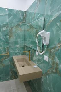 Lifestyle Naples B&B - 8