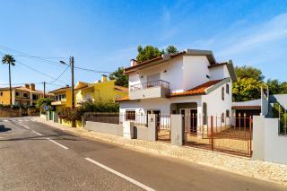 WHome Tranquil Getaway in the Hills of Cascais - 1