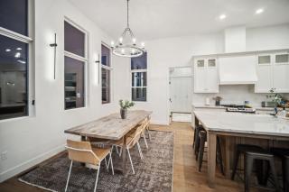 Luxe Family Retreat with Private Pickleball a Large Swim Spa indoor Movie Theatre 2 Outdoor Firepits a Home Gym and more - 1