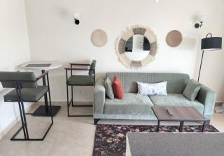 Lakeview Apartments - The Nest - 0