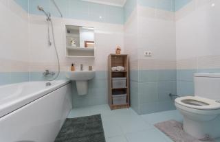 Comfort 3 room Apartment Livoberezhna 10 min to Center Tumaniana 3 - 7