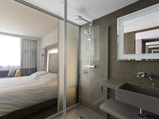 Novotel Lyon Centre-Confluence Bord de Saone - 9