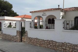 Geräumiges, Strandnahes Ferienhaus Mit Garten - 0