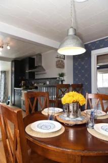 Blueberry bungalow near DeerValley sleeps5 pets - 1