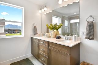 Modern 6br near skiing luxe sleeps 12 hot tub - 1