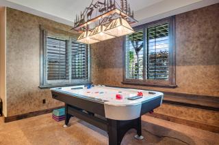 Sage haven lux lodge sleeps 24 firepit 7br5.5ba - 3