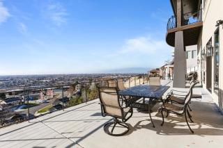 Unforgettable views deck BBQ sleeps 13 4br4ba - 0