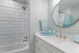 Unforgettable views deck BBQ sleeps 13 4br4ba - 7