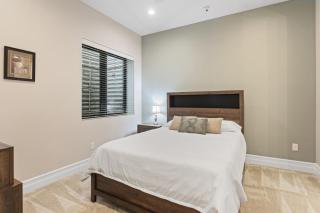 Unforgettable views deck BBQ sleeps 13 4br4ba - 1