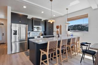 360deg views sleeps 18 hot tub pickleball - 3