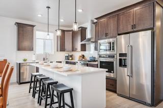 Ski area close 5br 5.5ba resort views sleeps 15 - 6