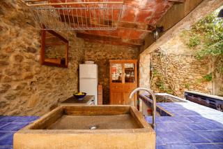 Ca la Figuera, casa de pueblo con piscina en Costa Brava - 5