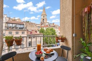 2 Balconies & 2 Bedrooms, Between Panier & Vieux-Port - 3