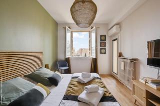 2 Balconies & 2 Bedrooms, Between Panier & Vieux-Port - 2