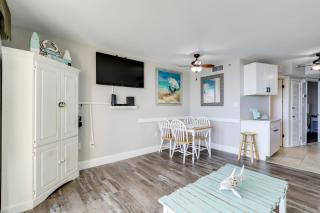 Beachfront Bliss! Airy North Myrtle Beach Condo - 3