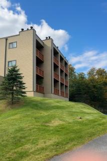 Sugar Mountain Ski Condo - Walk to Slopes - 9