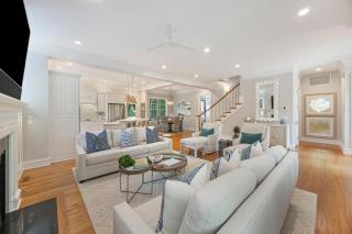 CUR767: 767 Curlew Court - 2