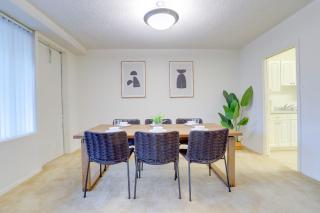 Modern Apt W Business Space & Gym - 7