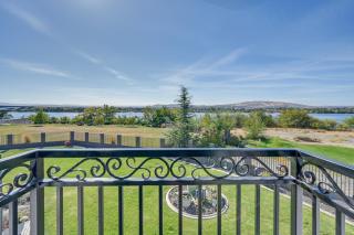 Pasco Condo with Columbia River Views and Hot Tub - 4