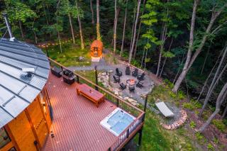Mount Snow Yurt - Hot Tub, Wood Stove, WiFi, EVcharger - 6
