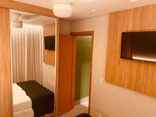 Apto de 2 quartos e Ar Condicionado perto do Praia Clube - 2