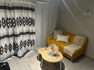 Double Bed in the Capital City - 3