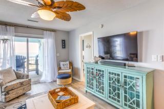 4 Mi to Barefoot Landing Retreat with Pool Access! - 5