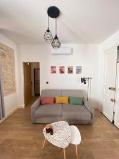Chez Marlène Coeur Vieil Antibes, bon emplacement, rénové et convivial , clim, balcon - 7