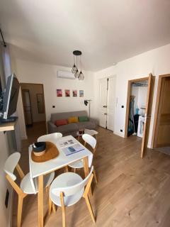 Chez Marlène Coeur Vieil Antibes, bon emplacement, rénové et convivial , clim, balcon - 8