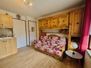 Studio confortable avec balcon et parking au centre du village - FR-1-624-121 - 9