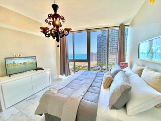 Sky-High Comfort & City Views - 2