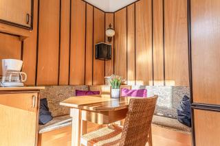 Cozy 4BR Shared Apt Ideal for Longstays, for 10P - 5